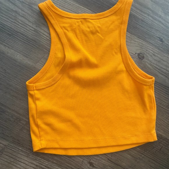 2pc set cropped tanks tops - Picture 3 of 6